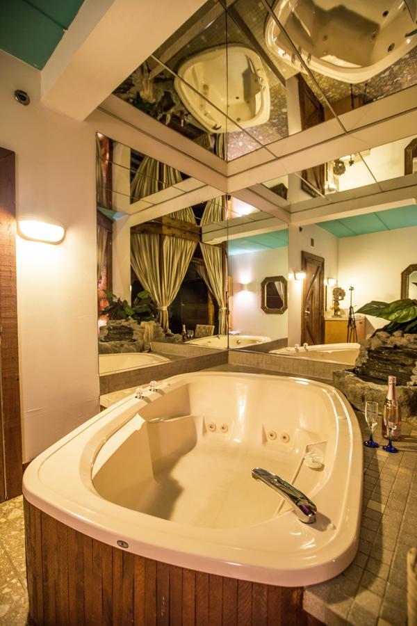 Feather Nest Inn (Adults Only) Черри-Хилл Экстерьер фото